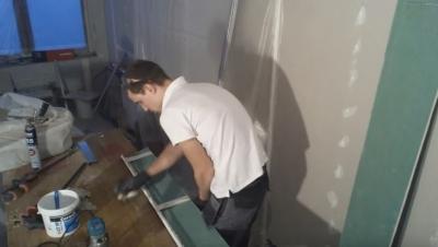 Установка откосов на пластиковые окна &mdash; проверенные способы с инструкциями